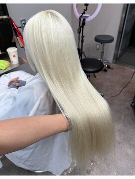 エミーバイモアムー(Emmie byMoremuu) 【RYUKI】ホワイトブランド