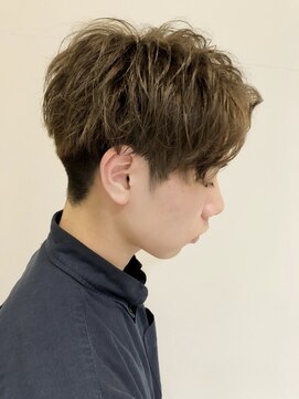 アーチ(ARCH) 【ARCH 竹田】前下がりマッシュ　センターパート