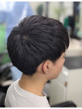 カットハウススペース 人形町 フェイクツーブログラデーションバーバースタイル　20代30代40代