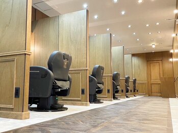 アフロ(AFRO)の写真/【本町駅3分】“メンズのための理容室”が登場！トレンド×清潔感のある男に仕上げます。