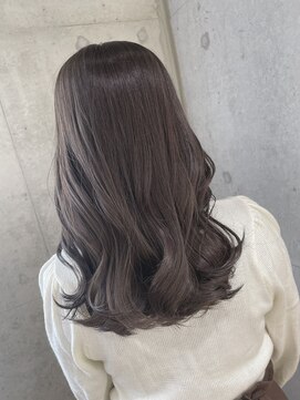 リビンバイアフロート(Livin by afloat) 暗髪 透明感カラー ブルーシルバー おおたかの森