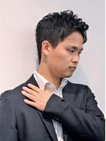 ノイセル 西本町(Noisyle) スーツ短髪ビジネスショート刈り上げ耳だしショート癖毛カット