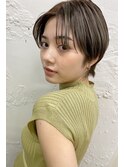 【こなれ感】センターパート　ショートヘア　ハイライトカラー