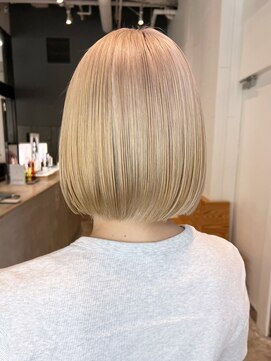 アイティーバイアルバム 松戸店(IT by ALBUM) ブロンドボブ_ピンクブラウン切りっぱなしボブ_ba478421