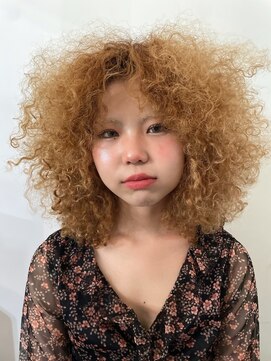 ナループロアオハナ(Nalu pu loa ohana) スパイラルパーマ/ハードパーマ/ブリーチなし/外国人風パーマ