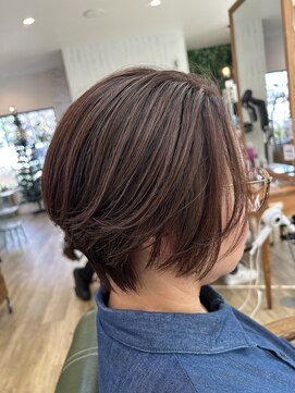 アナヘアー(ANNAHAIR) 白髪ぼかしハイライト+ショートスタイル