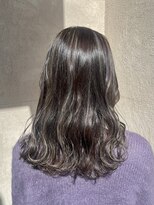 インフィニティー infinity HAIR SPACE BLOOM ホワイトグレーハイライト