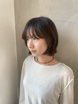 ヨーク(YOKE) 前上がりボブショートボブワイドバングブラウン