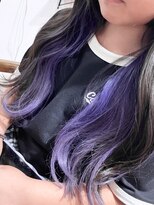 ヘアメイク アンフィ(amphi)&nbsp;女の子インナーカラー..~*＊.