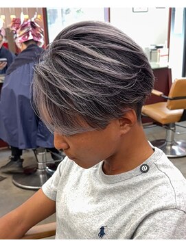 リップス 吉祥寺店 (LIPPS) ホワイトシルバーアッシュバレイヤージュセンターパート