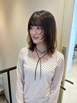 グラッド(glad) 《顔まわりレイヤー×大人可愛いミディ