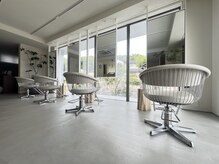 ワンネスヘアーサロン(oneness hair salon)の雰囲気(洗練と温もりが調和する空間)
