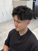 ラヴィス(LAVIS) リバースセンターパート/ニュアンスパーマ/ダウンバング/飯田