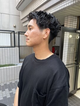 ウェルネス(Wellness) スパイラルツーブロックマッシュアップバングコンマヘア101