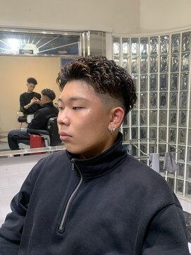 メリケンバーバーショップ フクオカ(MERICAN BARBERSHOP FUK) ハイライトマッシュパーマウルフアッシュブラック