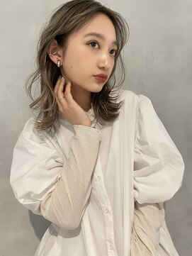 フォト 新宿(foto) ミディアムベージュヘア