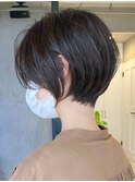 前髪なし顔周りレイヤーショートカットショートボブイルミナ