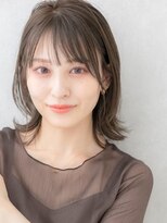 ローレン(LOREN) 透明感くすみベージュカラー/似合わせくびれレイヤーミディアム