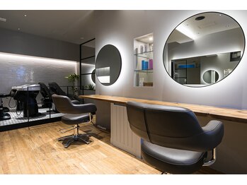 BY THE SALON 中目黒【バイ ザ サロン ナカメグロ】