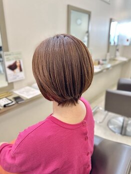 ヘアーアンドメイクアップ バウ(Hair&Make up BAU)の写真/全員がスタイリスト歴10年以上☆豊富な知識と経験で施術するので仕上がりの満足度◎是非ご指名ください!