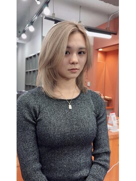 レブ 三条河原町(Reb,) ハイトーン レイヤーカット ブリーチ