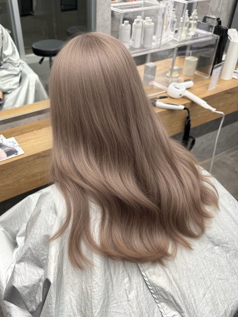 2025年-2026年冬】ミルクティーベージュの髪型・ヘアアレンジ｜人気順