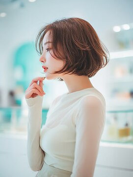 クレビア 名古屋(CreBiA) ショート/レイヤーボブ/ミルクティーアッシュベージュ