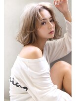 ロゼ 鳳(ROSE) 【ROSE】レイヤーボブ_ハイトーンカラー_ミルクティーベージュ