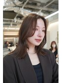 顔周りレイヤーカットくびれヘアミルクティーベージュカラー韓国