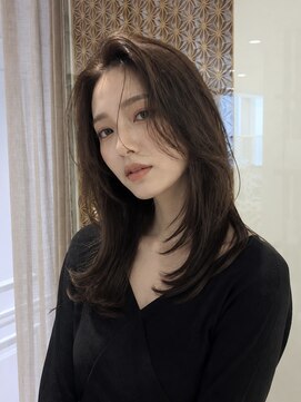 オアシスアヴェダ ザ・ペニンシュラ東京(OASIS AVEDA) セミロング・暗髪ロング・レイヤー・銀座日比谷有楽町20代30代
