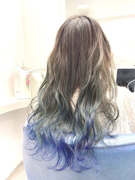 ウーロス(uros.) ブルーグラデーション