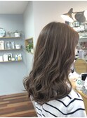 くすみベージュ