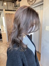 外国人風の透明感あるアディクシーカラー取扱サロン