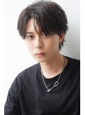 黒髪束感流行センターパート
