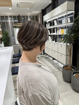 ステアケース 武蔵小杉店(stair:case) 白髪ぼかし　ハイライトカラー　ローライト　髪質改善