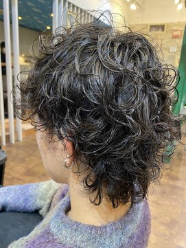 アンフィ 神奈川新町(Anphi) スタイリング簡単☆メンズミディアムレイヤーカーリーパーマ