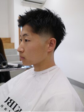 キブンスタンド(KIBUN stand) 【スキンフェード】【ローフェード】【スパイキーショート】