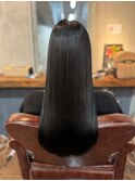 縮毛矯正で艶髪／20代30代40代／新宿／髪質改善