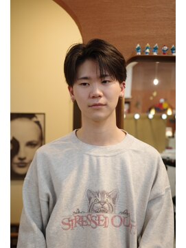 エディ(Edy) メンズセンターパートコンマバングカルマヘア韓国ヘア眉毛カット