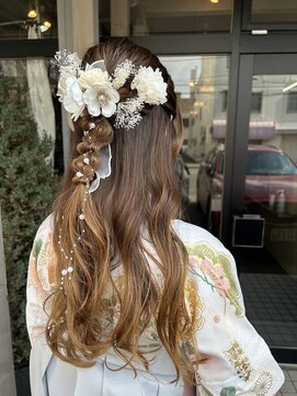 スエシカ(hair&foliage suecica) ハーフアップ