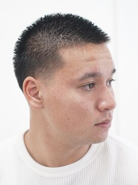 メリケンバーバーショップ コウベ(MERICAN BARBERSHOP KOBE) メンズカットバーバースタイルバズN2