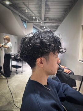 マリオ(mario) 清潔感とグランジの両立、お洒落な雰囲気の常田風パーマ