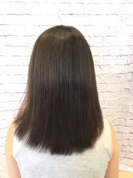 ミーティア バイ クアトロ(Meteor By QUATRO) サラツヤストレート