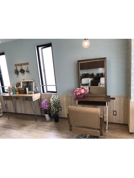 【柏駅4分】1人サロンなので全ての施術を同じスタイリストが丁寧に行います！大型店が苦手な方に◎【柏】