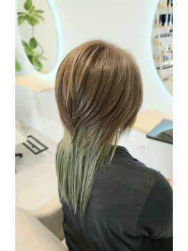チェルシーヘアーデザイン(Chelsea hair design) ウルフ｜インナーカラー｜グリーンベージュ｜美容院｜刈谷