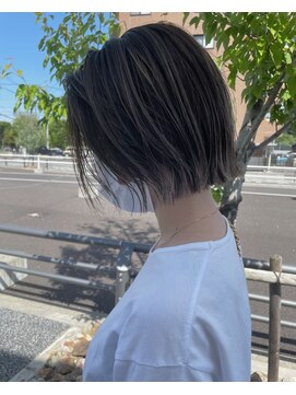 アーティック ヘア ディーヴァディーヴォ テスタ(ARTIC HAIR DIVA DIVO TESTA) エアタッチハイライト×ボブ【石神】