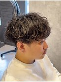 波巻きスパイラル刈り上げショートマッシュ