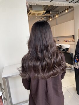 アライブ ハラジュク(ALIVE harajuku) 派手になりすぎないバレイヤージュ