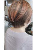 【洗練された大人ハンサムショート×逆インナーカラー】