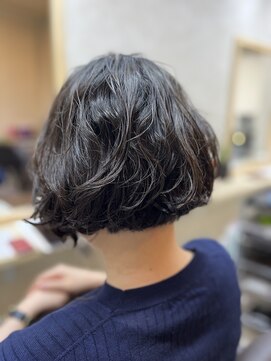 モモ(MOMO) ボブパーマ&イルミナカラー